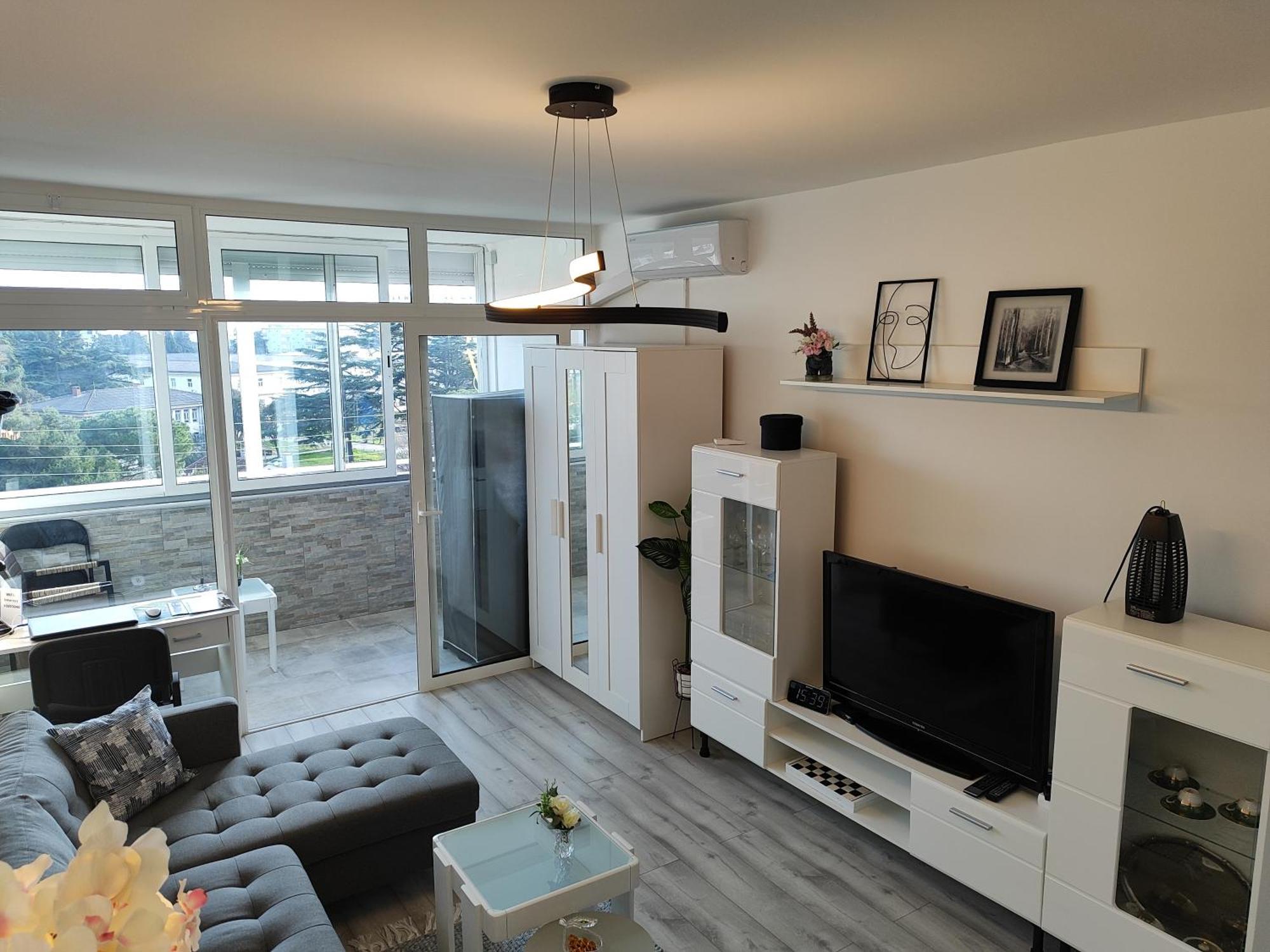 Apartment Zara With Garage Exterior photo